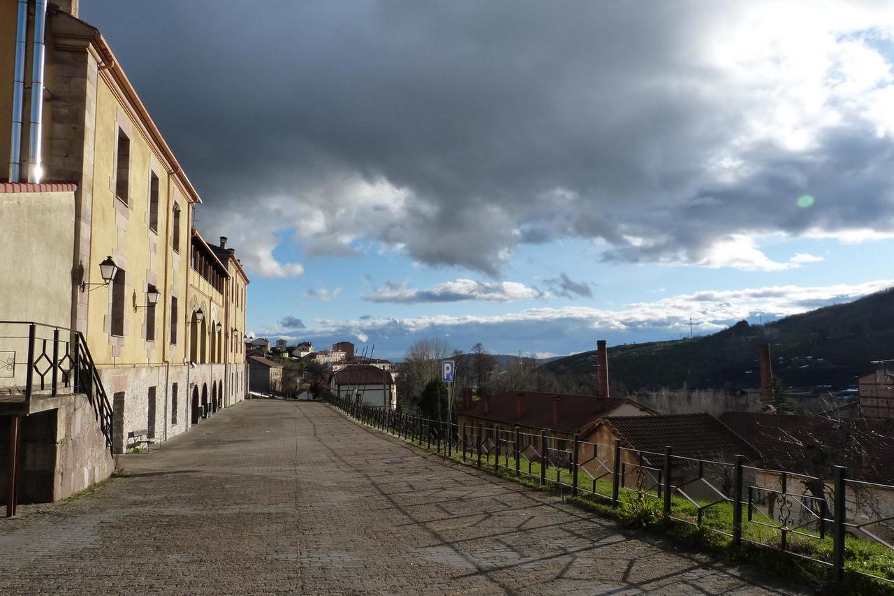 Hotel Rural El Valle Barruelo de Santullán Esterno foto